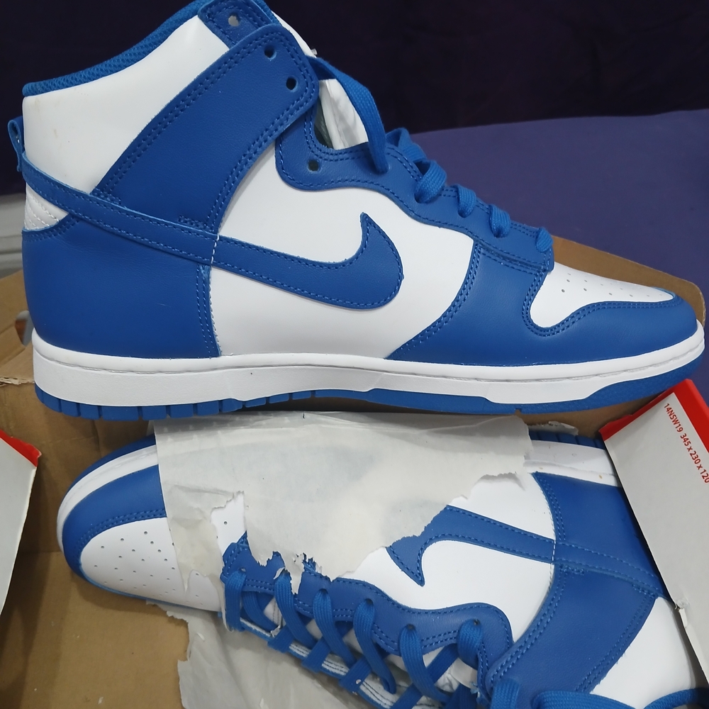 Nike Blue and White Sneakers High-Top Classic